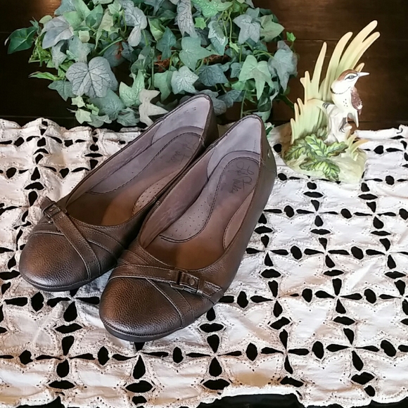 Life Stride Shoes - SOLD Life Stride Flats